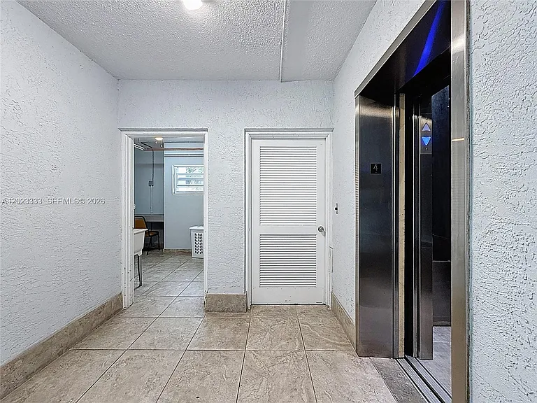 1000 NE 14th Ave #411 — Photo 15