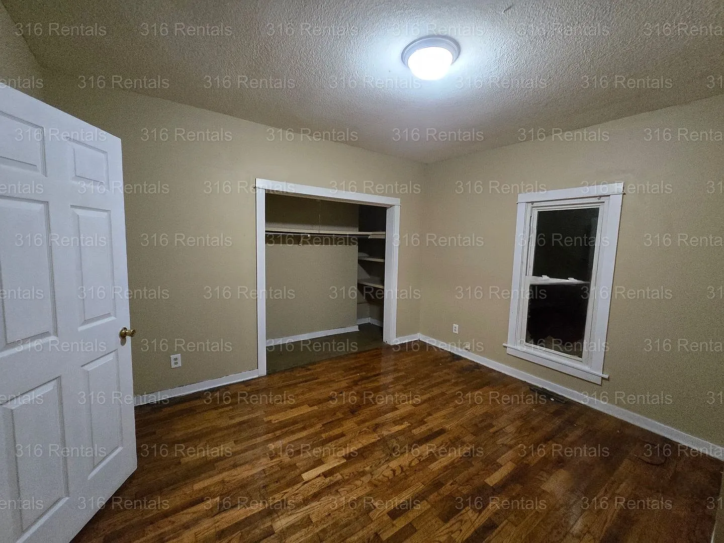 $875 - 2 bed 1 bath - Single Family Home — Photo 3