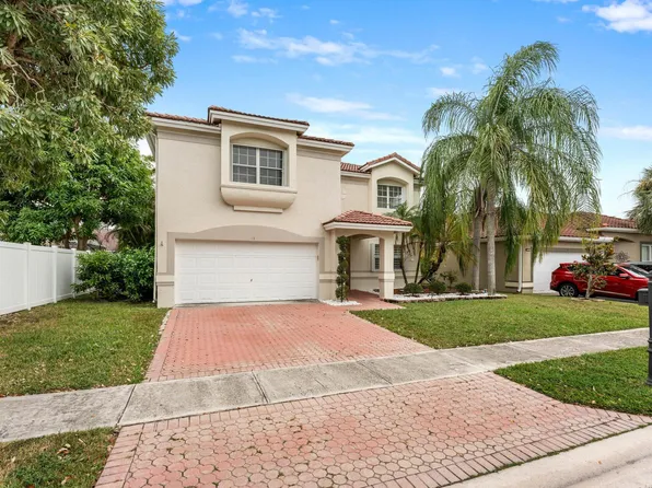 15 Gables Boulevard, Weston, FL 33326