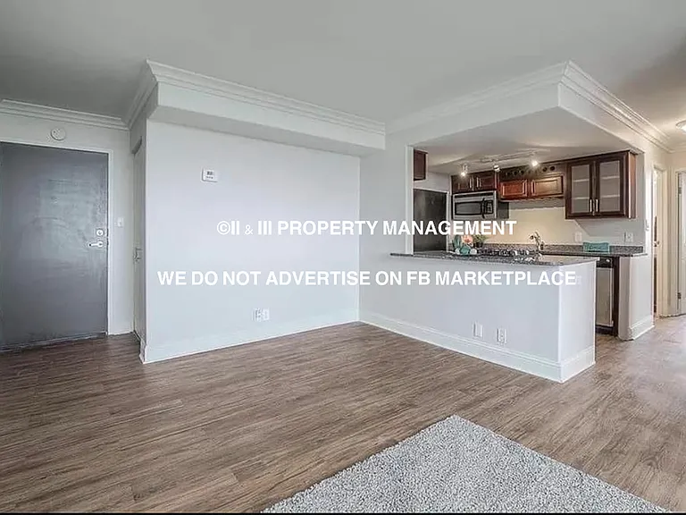 700 E 8th St #16H — Photo 8