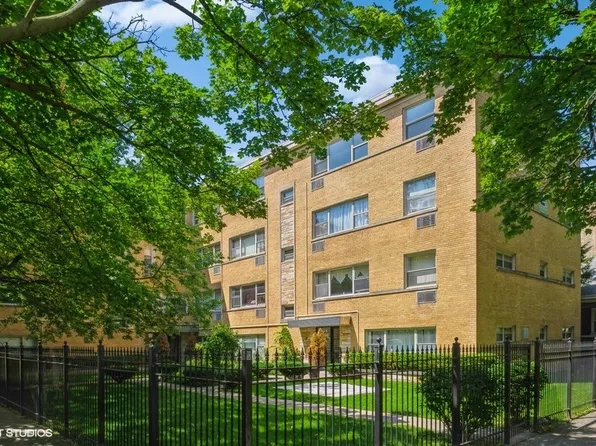 2205 W Highland Ave #3N, Chicago, IL 60659