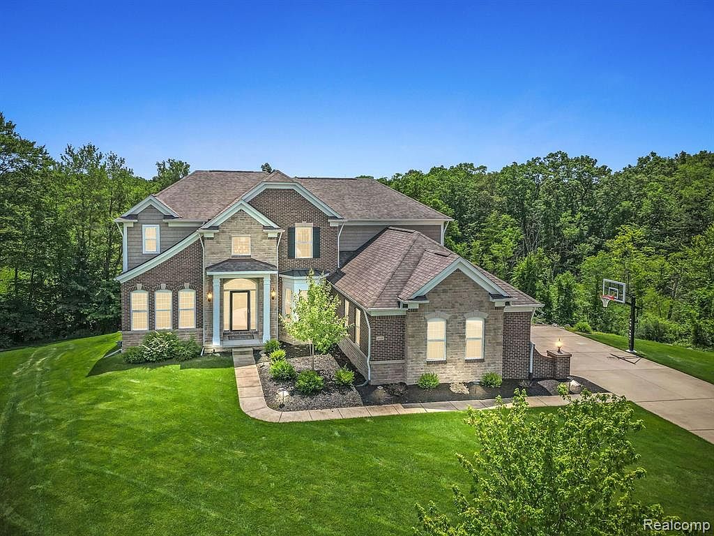 3105 Park Meadow Dr, Lake Orion, MI 48362 Zillow