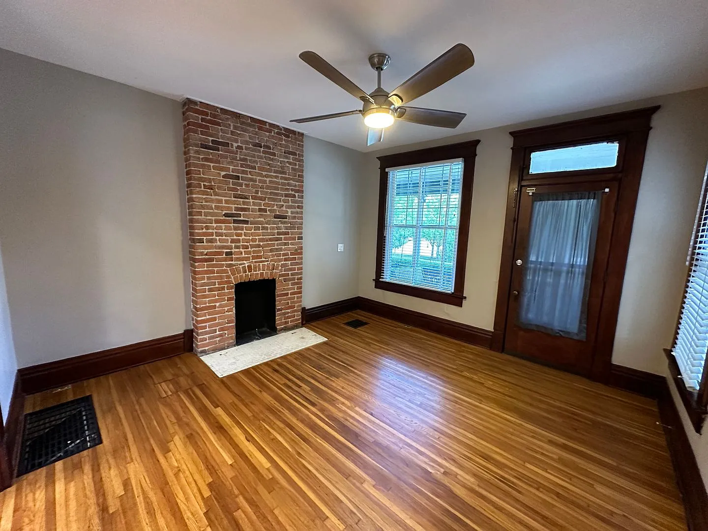 W 8th Ave 403-405 & Belmont Ave 1523 RGI — Photo 3