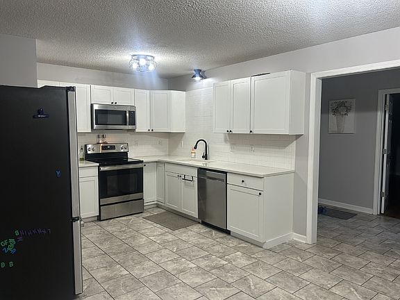 5th image of 307 Mel Ln