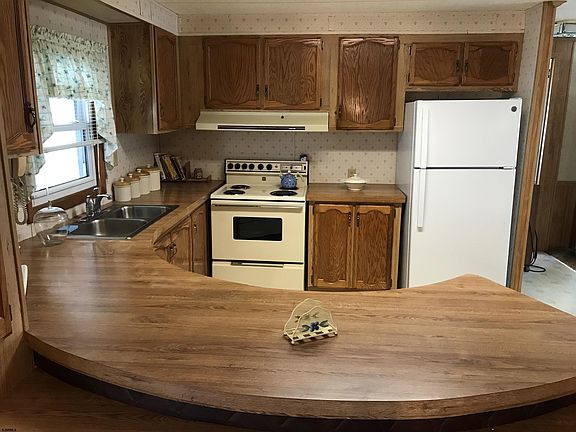 4th image of 506 Tide Dr