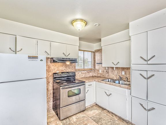 2nd image of 421 N Decatur Blvd #1