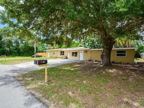 2nd image of 1811 Hacienda Way