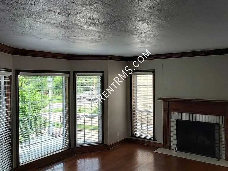 2929 SW Huntoon St — Photo 4