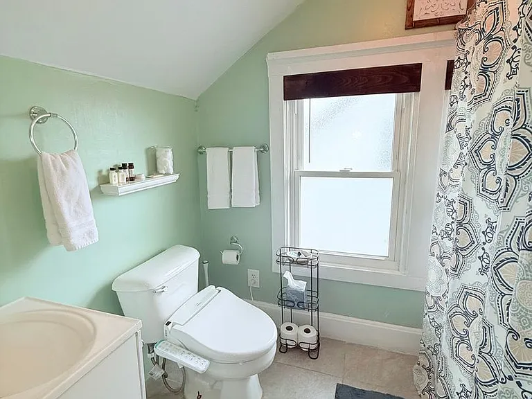 1610 Clarewood Ave — Photo 26