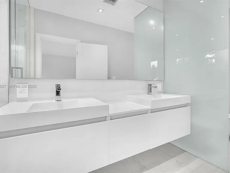 21391 Marina Cove Cir #14-K — Photo 24