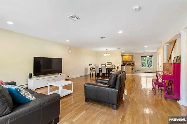 17 Skymark Ct — Photo 6