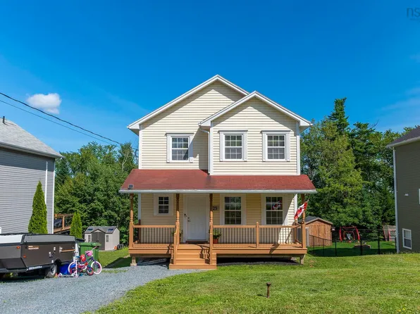 29 Daisy Dr, Beaver Bank, NS B4G 1C1