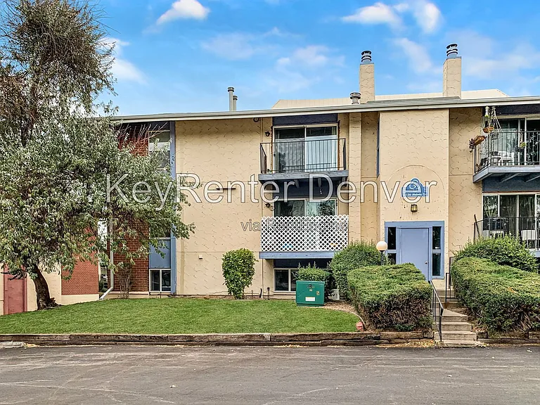 12136 N Melody Dr #302 — Photo 1