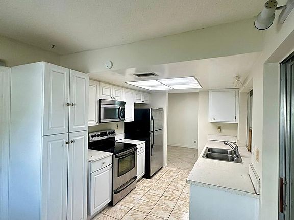 5th image of 4106 NW 47th St