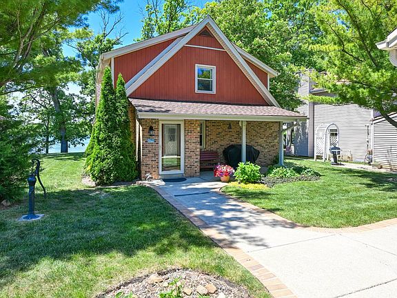 3rd image of 7926 E Long Lake DRIVE