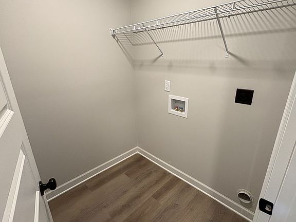 4th image of 8712 Clark Ave