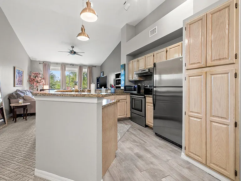 1039 Normandy Trace Rd — Photo 4