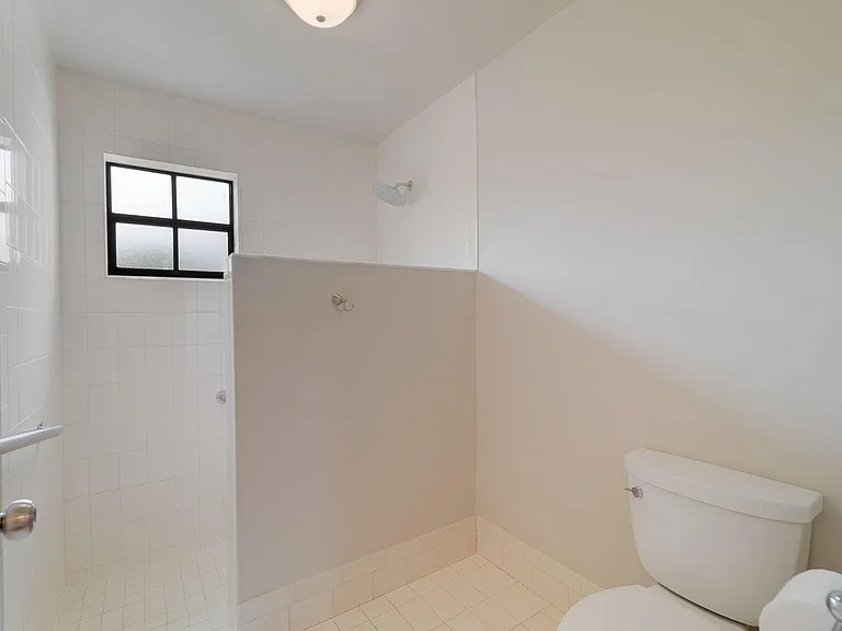 13547 Fountain View Blvd — Photo 16