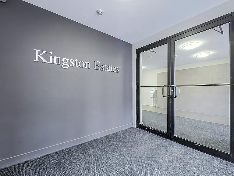 600 Kingston Rd — Photo 10