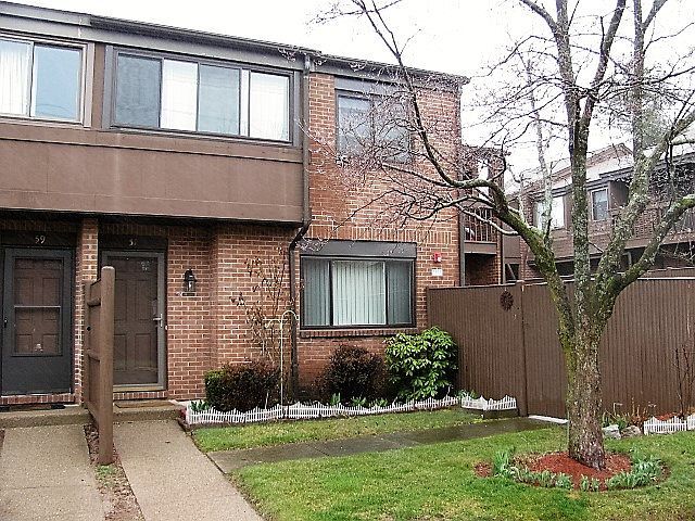 1st image of 57 Rosewood Dr