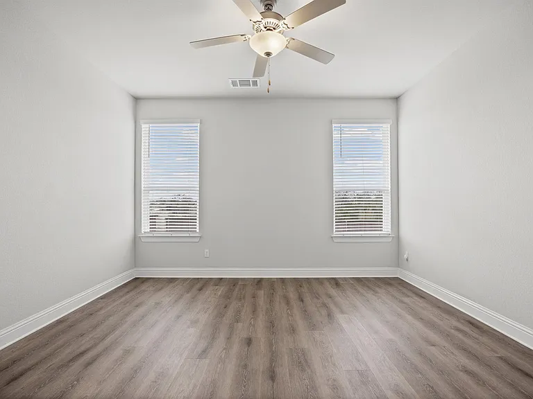 101 Stone Canyon Dr — Photo 12