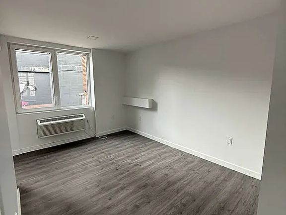 4th image of 170 Marcy Ave #3C