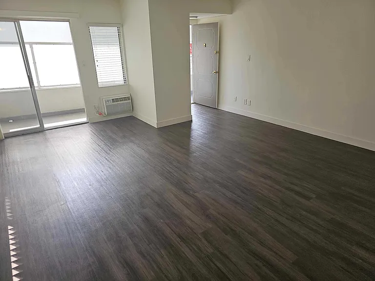 White Oak Ave — Photo 28