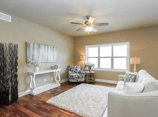 821 SE Delaware Ave, Ankeny, IA 50021