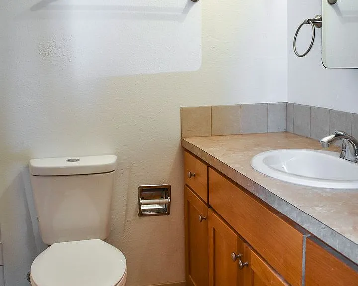 Casa Grande Apartments — Photo 10