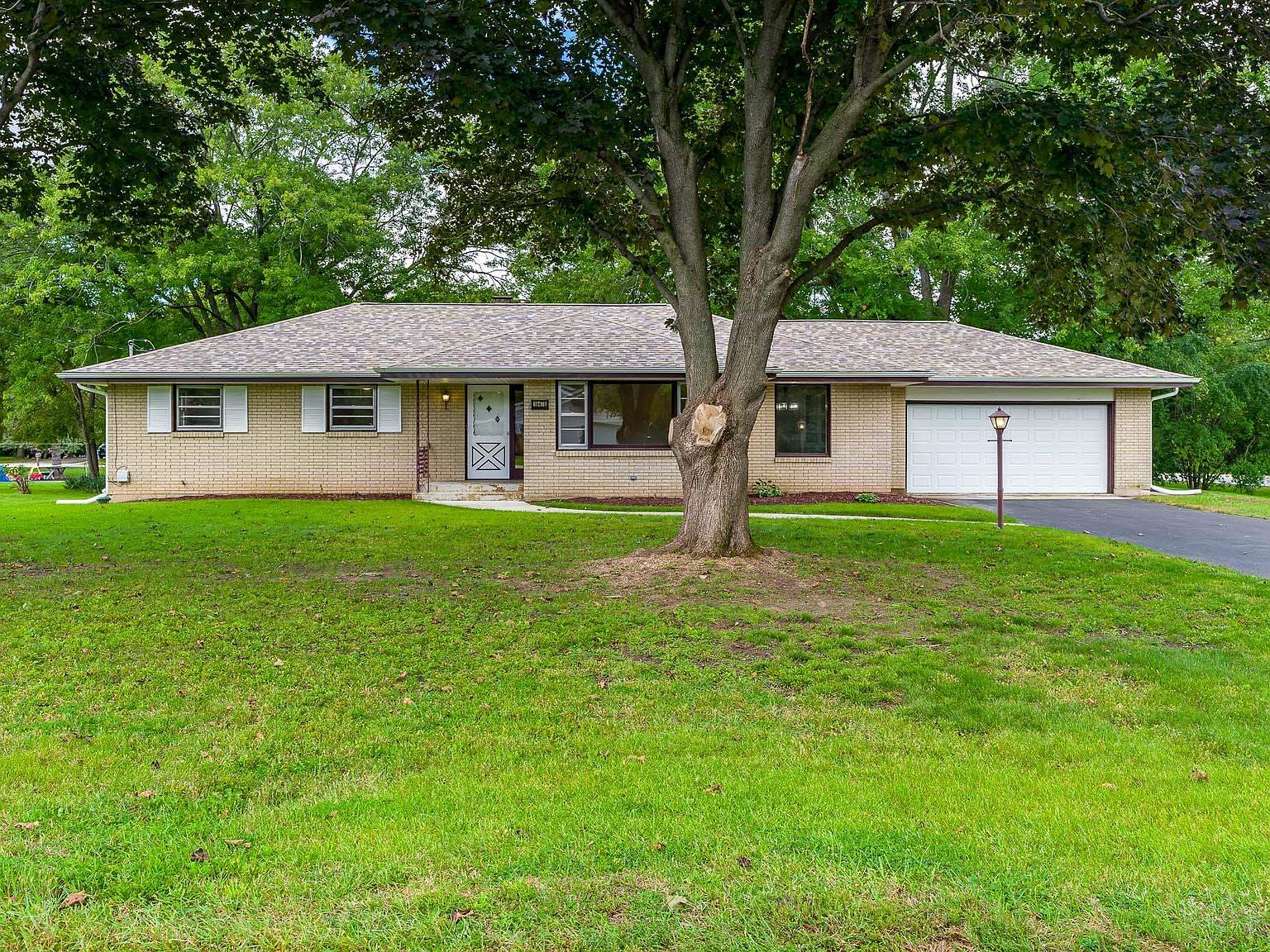 10478 Geneva Dr, Roscoe, IL 61073 Zillow