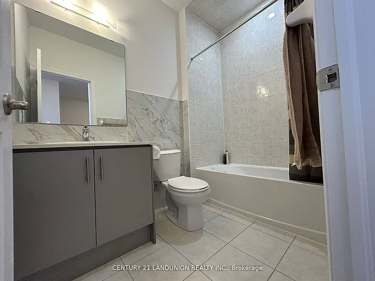 111 Mumbai Dr — Photo 25