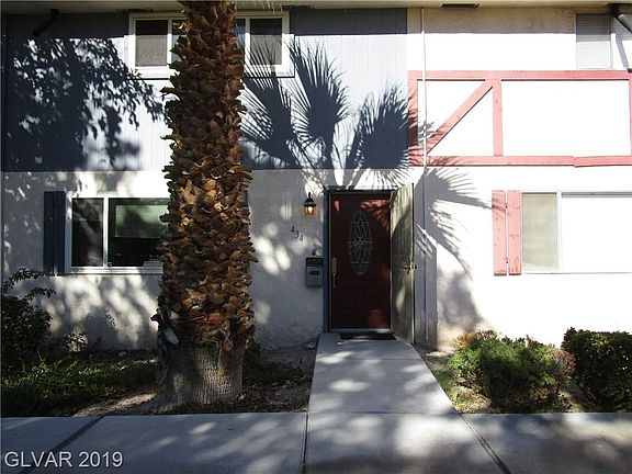 2nd image of 434 Greenbriar Townhouse Way