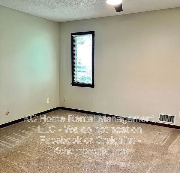 3868 SW Harbor Dr — Photo 29