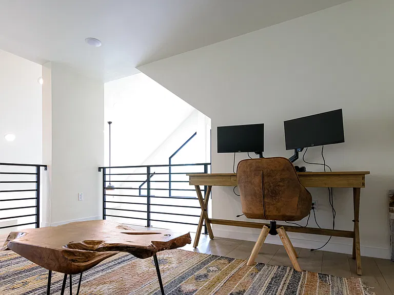126 Brooklyn Cir — Photo 18