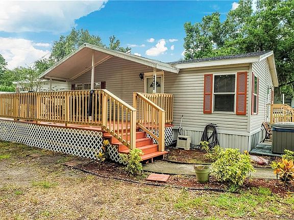 2nd image of 2400 Island Oaks W