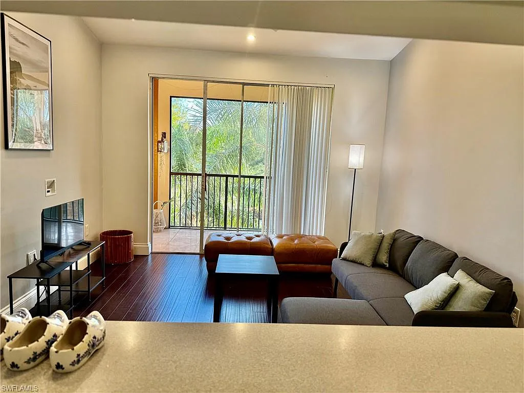 1 bed, 1.0 bath, 850 sqft, $1,790 — Photo 3