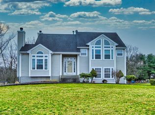 2 Hampshire Ct, New Egypt, NJ 08533