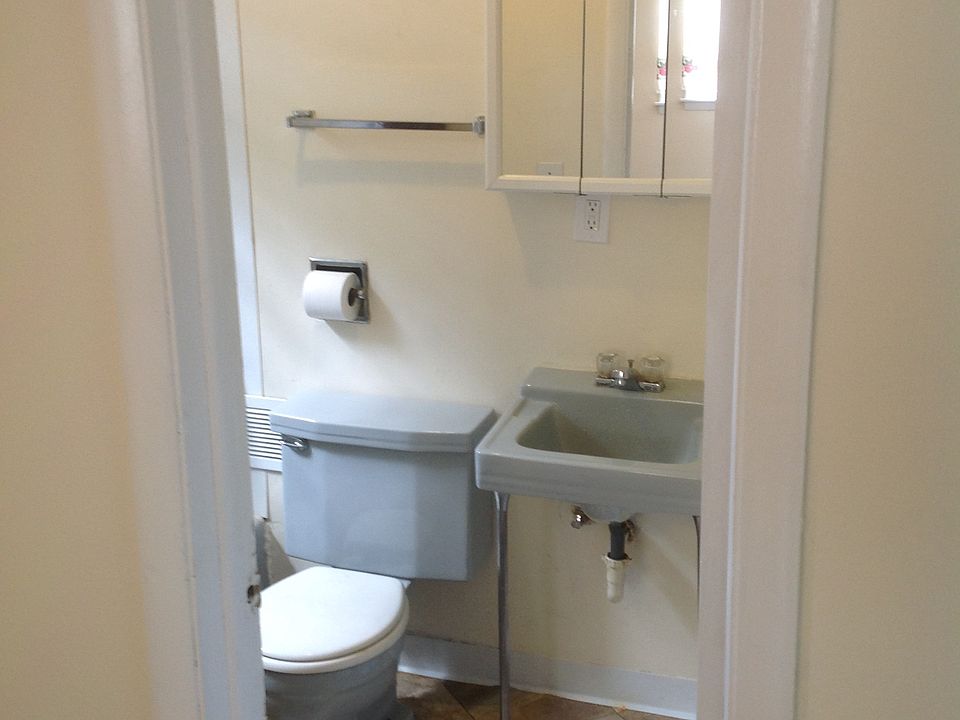 2nd image of 481 E Chicago St Unit 1