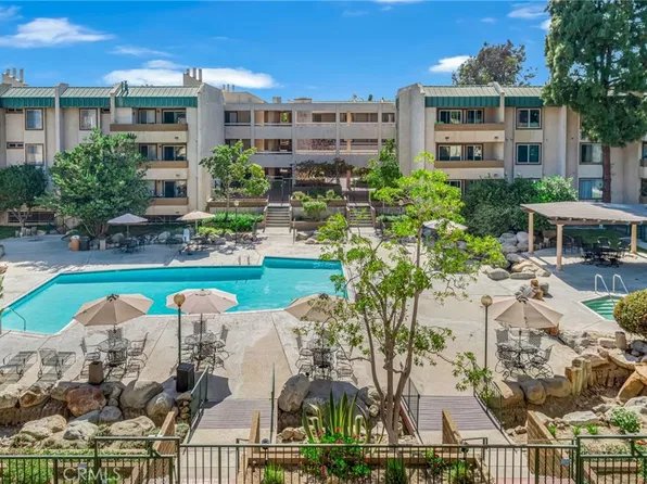12141 Centralia St Unit 320, Lakewood, CA 90715