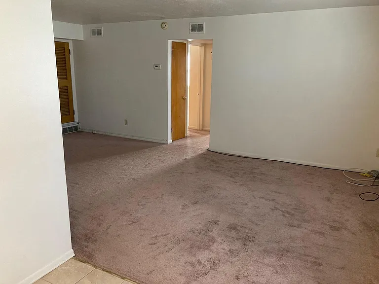 2095 Warrensville Center Rd #C7 — Photo 11