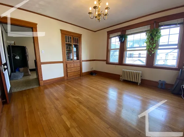 2 Lyne Rd, Brighton, MA 02135