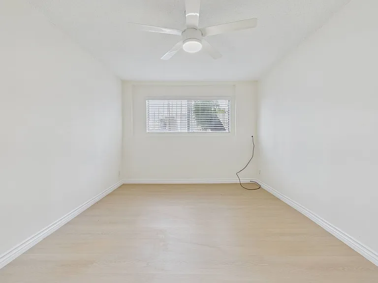 Gale Apartments — Photo 34