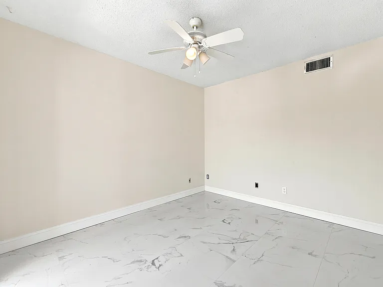 5120 Elmhurst Rd #A — Photo 49