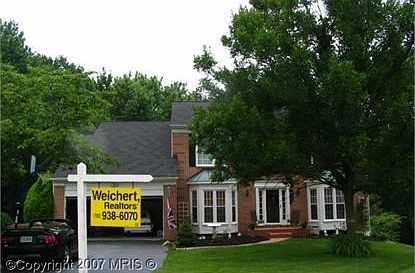 1st image of 2910 Pleasant Glen Dr