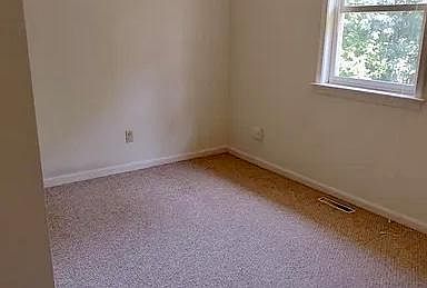 5th image of 271 Radio Rd