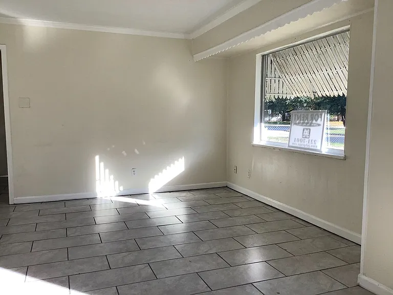 3010 Sunnybrook St — Photo 3