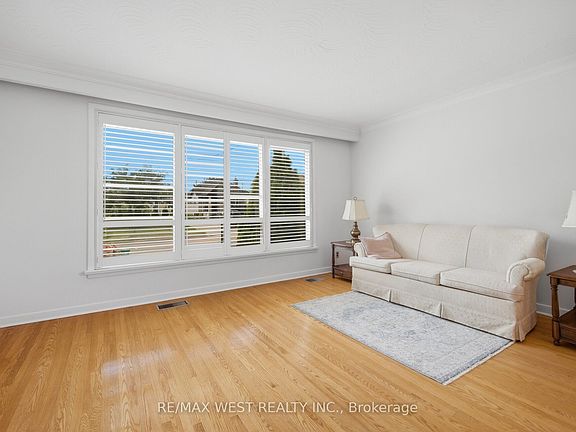 5th image of 89 Wendell Ave