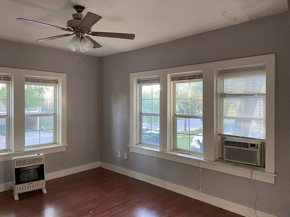 2nd image of 127 NW 31st St APT 3