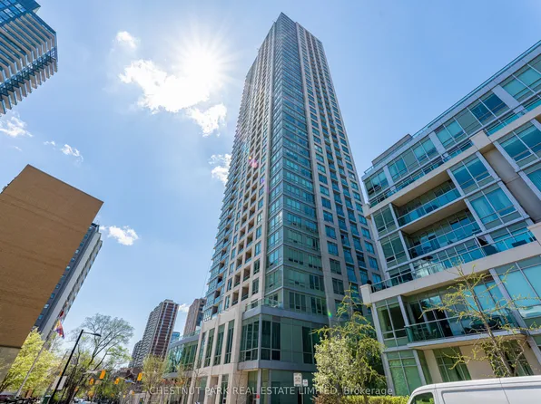 120 Homewood Ave #3001, Toronto, ON M4Y 2J3