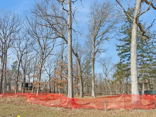 396 Forest Edge Dr, Glencoe, IL 60022